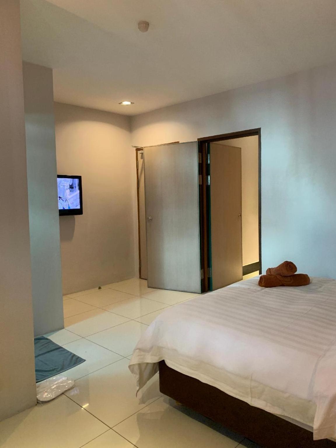 The Room Hotel Miri Kamer foto