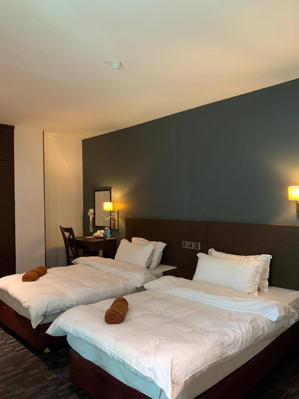 The Room Hotel Miri Kamer foto