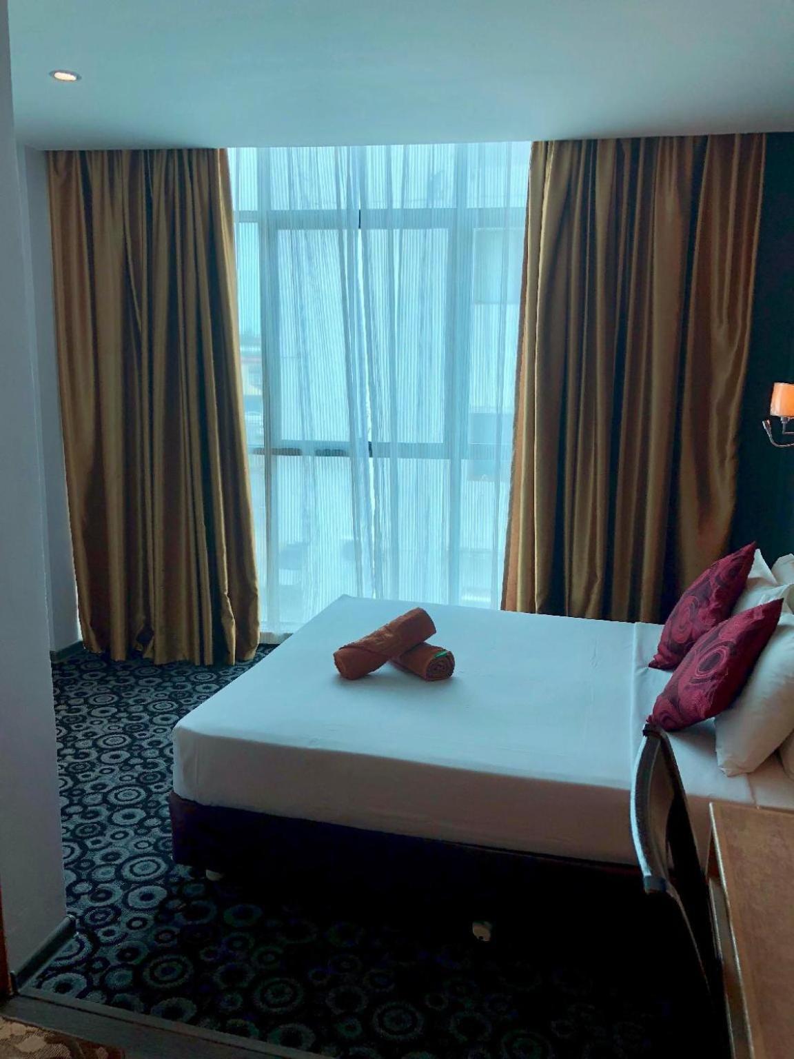 The Room Hotel Miri Kamer foto