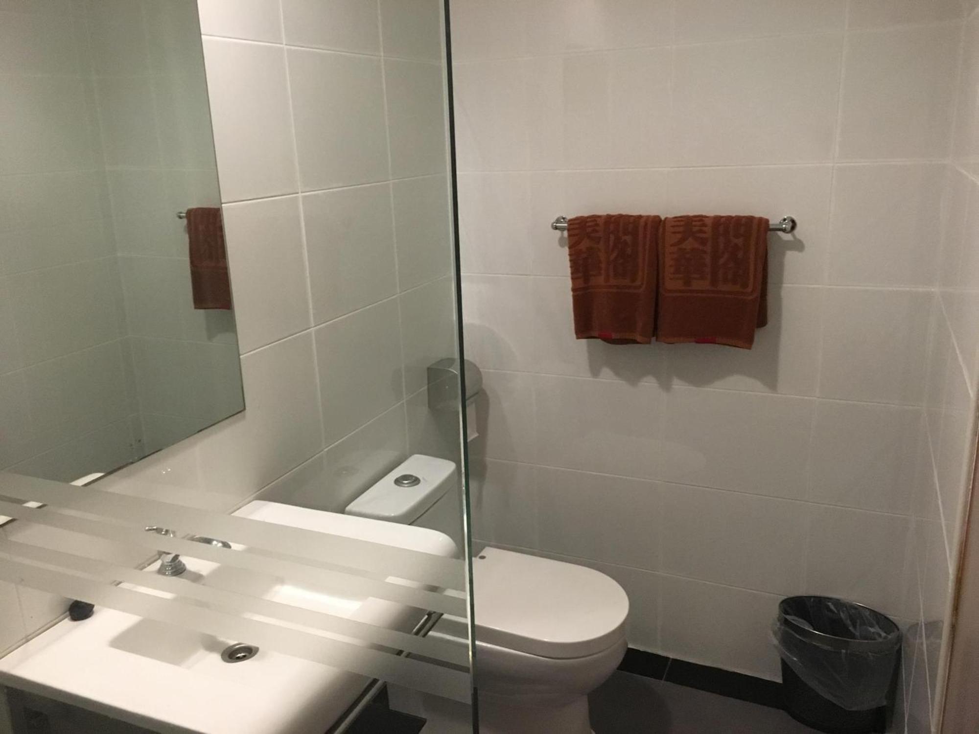 The Room Hotel Miri Kamer foto